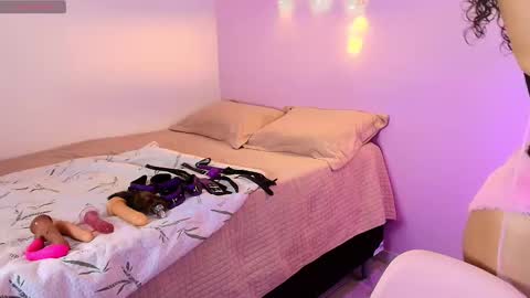 Snapshot of the_toxic_duo chatting on 15, 12, 2025 The toxic duo online show from 15, 12, 2025