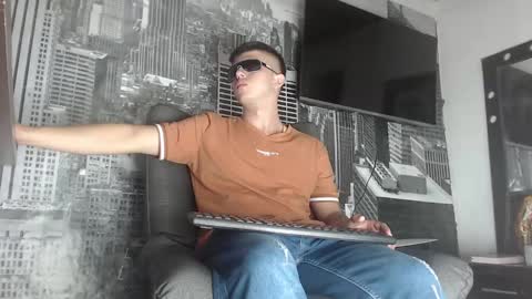 Miguel Angel online show from 12, 1, 2025