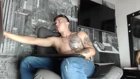 Miguel Angel online show from 12, 1, 2025