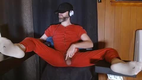 Snapshot of thebarefootgamer chatting on 6, 1, 2025 Blue and Red online show from 6, 1, 2025