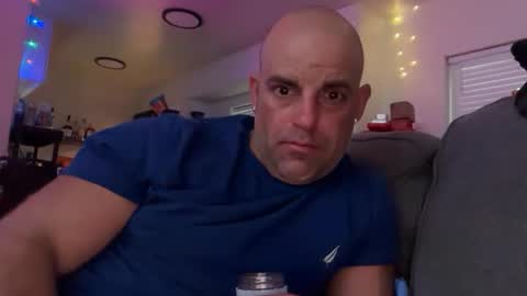 Snapshot of thebuzz777 chatting on 19, 12, 2025 theBuzz777 online show from 19, 12, 2025