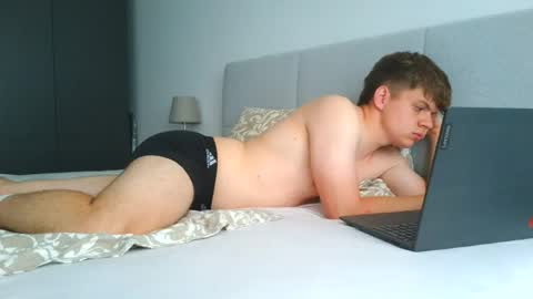 Snapshot of thecuteguy144949 chatting on 13, 6, 2026 thecuteguy144949 online show from 13, 6, 2026