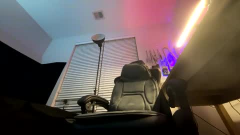 Snapshot of theekingcapo chatting on 30, 12, 2024 king capo thee online show from 30, 12, 2024