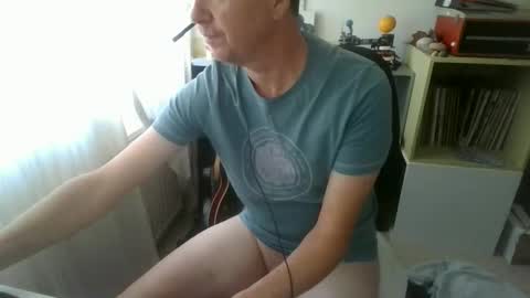 Snapshot of theericshow chatting on 25, 9, 2025 theericshow online show from 25, 9, 2025