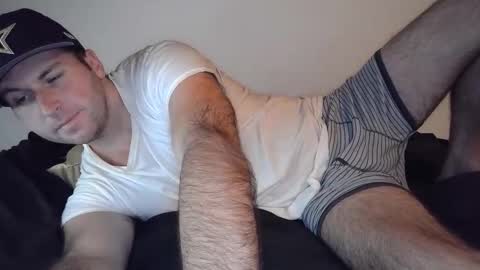 Theetwohander online show from 21, 10, 2025