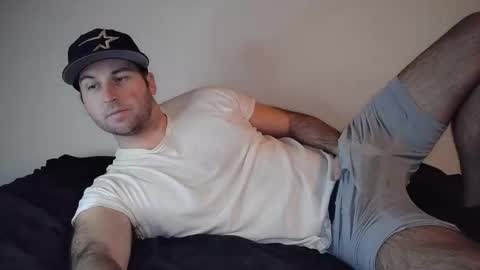 Theetwohander online show from 4, 12, 2025