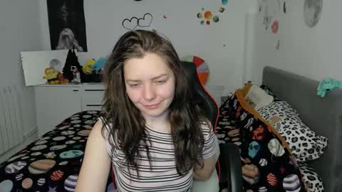 Snapshot of thefarmergirl chatting on 23, 3, 2026 TheFarmergirl online show from 23, 3, 2026