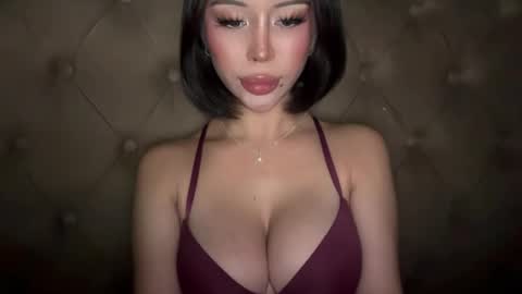 Elle  dont forget to folloW me and thumbs up online show from 4, 3, 2026