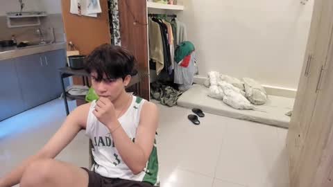 Snapshot of thegreenmagus chatting on 29, 10, 2025 Green online show from 29, 10, 2025