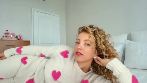 Snapshot of theislandgirl chatting on 10, 1, 2025 Lily Marie online show from 10, 1, 2025