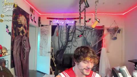 Snapshot of thejohnnystone chatting on 31, 10, 2025 Johnny Stone online show from 31, 10, 2025