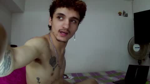 Snapshot of theking11220 chatting on 21, 2, 2025 theking11220 online show from 21, 2, 2025