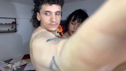 Snapshot of theking11220 chatting on 16, 12, 2025 theking11220 online show from 16, 12, 2025