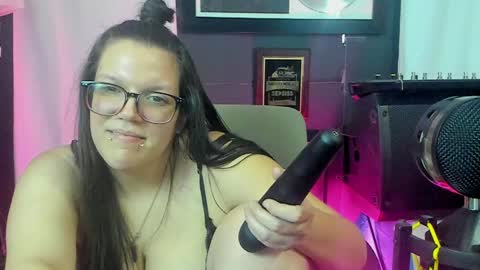 Goddess Nola online show from 9, 2, 2025