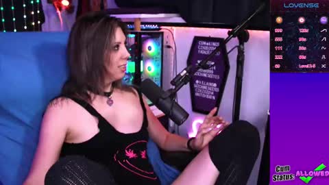 Snapshot of thekittengirlnix chatting on 4, 10, 2025 Nix online show from 4, 10, 2025