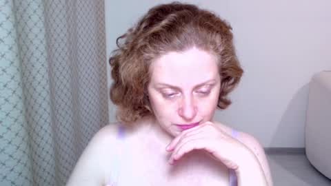 Ella online show from 9, 11, 2025