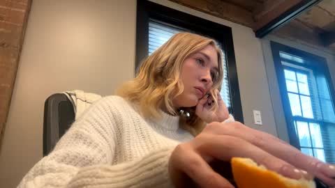 Snapshot of thelittlebambii chatting on 9, 1, 2025 Little Bambii online show from 9, 1, 2025