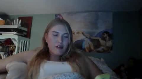 Snapshot of thelittlebambii chatting on 26, 11, 2025 Little Bambii online show from 26, 11, 2025