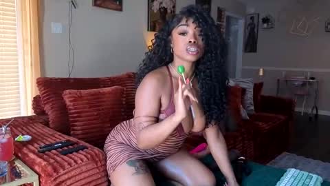 Snapshot of thelovelybrown chatting on 3, 5, 2026 thelovelybrown online show from 3, 5, 2026