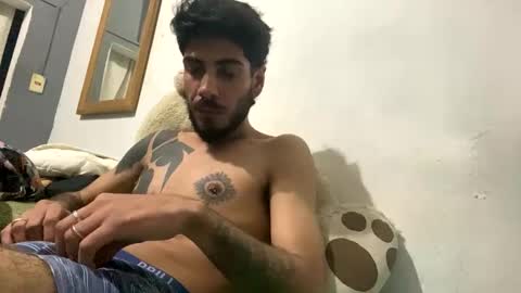 Snapshot of themarttinguyyy chatting on 30, 9, 2025 themarttinguyyy online show from 30, 9, 2025