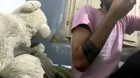 Snapshot of themarttinguyyy chatting on 17, 10, 2025 themarttinguyyy online show from 17, 10, 2025