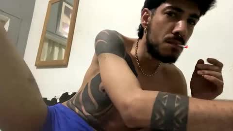 Snapshot of themarttinguyyy chatting on 18, 12, 2025 themarttinguyyy online show from 18, 12, 2025