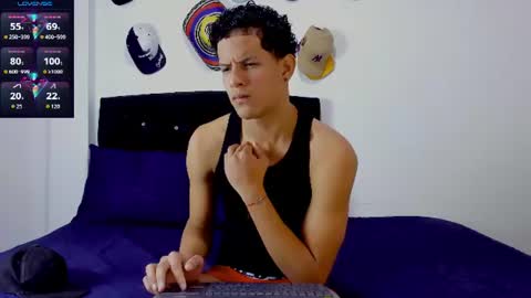 Snapshot of theo_bigcock_ chatting on 6, 7, 2026 Theo online show from 6, 7, 2026