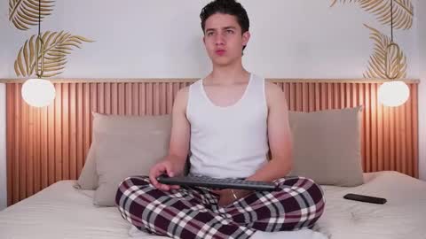  THEO- MATEO  online show from 16, 1, 2025