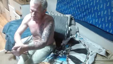 theoneyouwanttwofuck online show from 5, 3, 2025