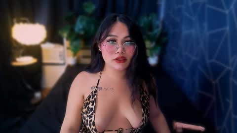 Snapshot of theonly_chin chatting on 5, 2, 2026 FRANCINE online show from 5, 2, 2026