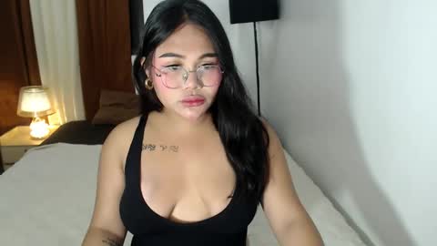 Snapshot of theonly_chin chatting on 12, 4, 2026 FRANCINE online show from 12, 4, 2026