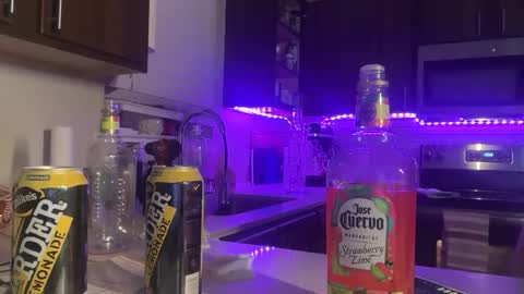 theonlylunaa online show from 19, 4, 2026