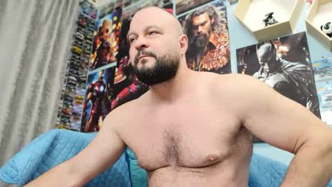 Snapshot of thephenomone chatting on 5, 10, 2025 Chris online show from 5, 10, 2025