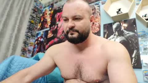 Snapshot of thephenomone chatting on 22, 10, 2025 Chris online show from 22, 10, 2025