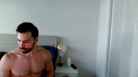 Snapshot of therealkingyoshi chatting on 14, 11, 2025 Yoshi online show from 14, 11, 2025