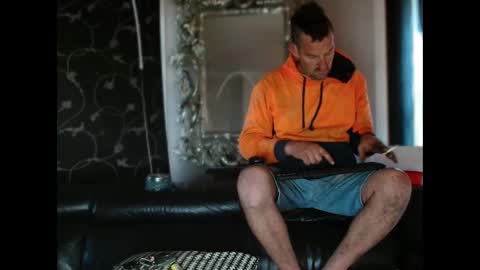 Snapshot of therealkurva4u chatting on 9, 10, 2025 therealkurva4u online show from 9, 10, 2025