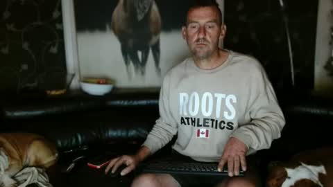 Snapshot of therealkurva4u chatting on 27, 11, 2025 therealkurva4u online show from 27, 11, 2025
