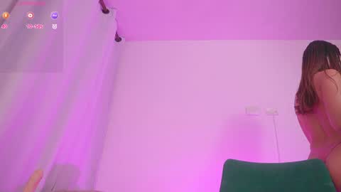 Snapshot of therealpeach_ chatting on 22, 1, 2025 online show from 22, 1, 2025