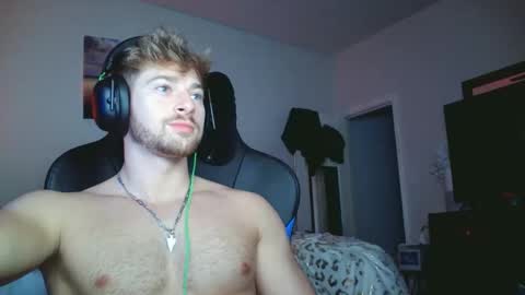 Snapshot of thereonfitt chatting on 3, 11, 2025 thereonfitt online show from 3, 11, 2025