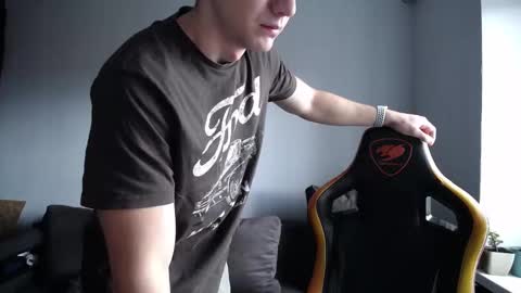 Snapshot of theroadtomars chatting on 15, 10, 2025 Nick online show from 15, 10, 2025