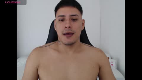 Snapshot of therokalejandro chatting on 27, 1, 2025 ALEJANDRO online show from 27, 1, 2025