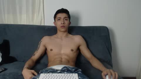 thesaint_xxx online show from 23, 11, 2025