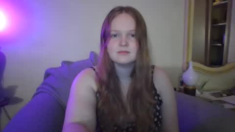 thestrawberrycreme online show from 26, 12, 2024