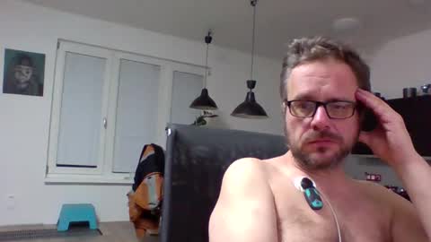 thesunnevergoesdown7 online show from 30, 11, 2025