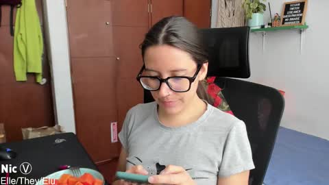 Nicole online show from 6, 1, 2026