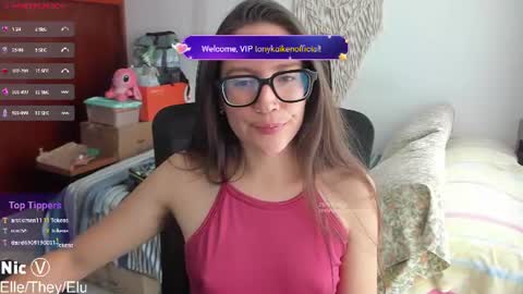 Nicole online show from 28, 7, 2026