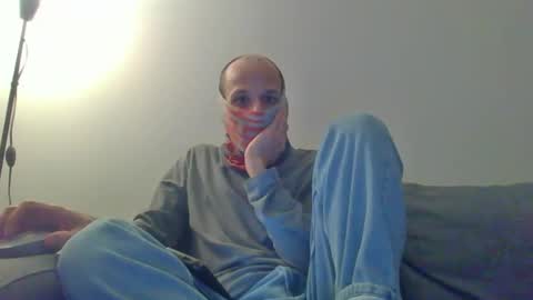 Scarf guy online show from 28, 2, 2025