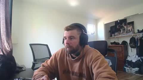 Snapshot of theufcfan_8181 chatting on 28, 4, 2026 troy online show from 28, 4, 2026