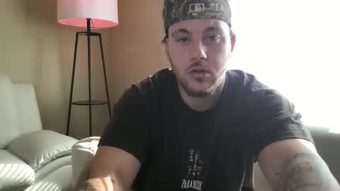 Snapshot of theviberoom chatting on 16, 9, 2025 The Vibe Room online show from 16, 9, 2025