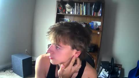 Snapshot of thevincegray chatting on 7, 6, 2026 Vince online show from 7, 6, 2026